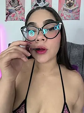 Vale Walker online show from 11.23.25