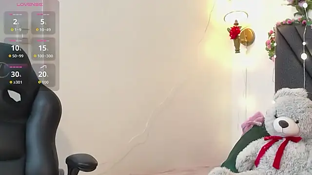 Snapshot of IndraKaur_ chatting on 02.04.26 IndraKaur online show from 02.04.26