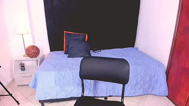 Snapshot of chrstian_lewis1 chatting on 10.09.25 chrstian lewis1 online show from 10.09.25