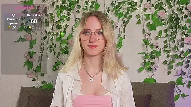 EmmaNovak online show from 03.31.26