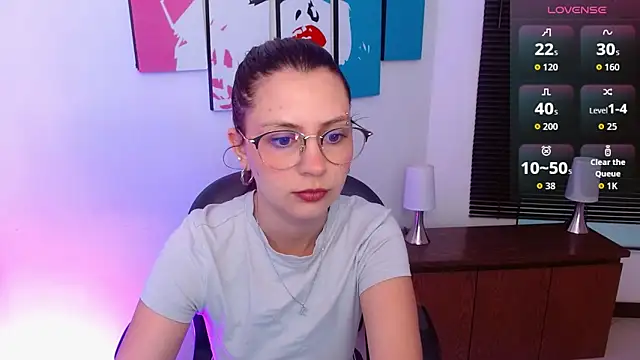 Snapshot of AlanaGarcia19 chatting on 09.25.25 AlanaGarcia19 online show from 09.25.25