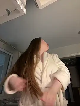 Snapshot of DeniMilkyyyyy chatting on 10.17.25 DeniMilkyyyyy online show from 10.17.25