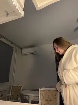 DeniMilkyyyyy online show from 11.19.25