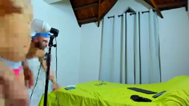 Hunter Hoott online show from 12.14.25