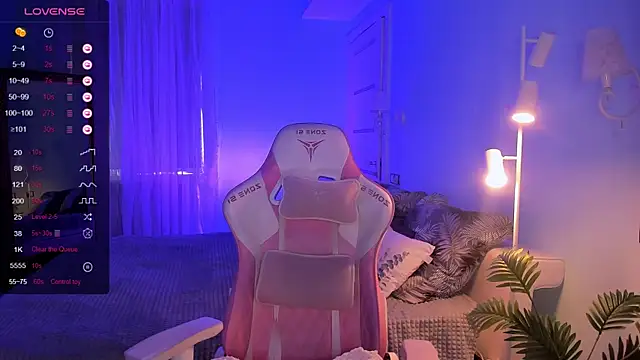 AnyaTaylor  online show from 04.11.26