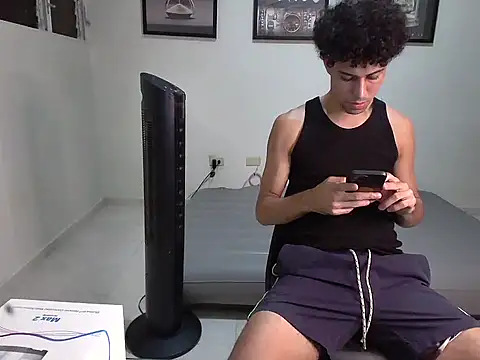 Dollarhot30 online show from 11.10.25