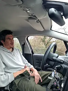 twitshe online show from 02.05.26