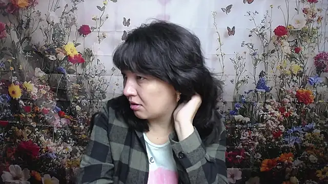 SelenaFly online show from 09.25.25