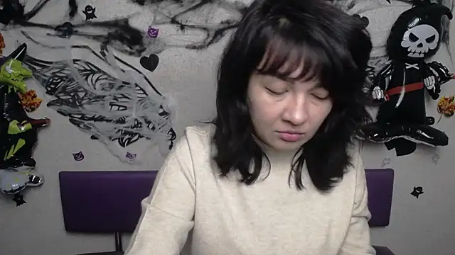 SelenaFly online show from 10.29.25