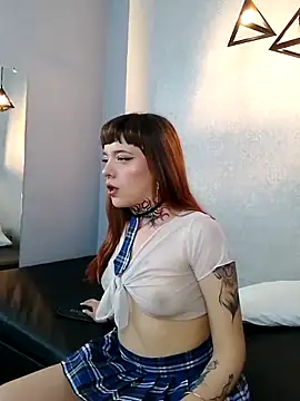 Snapshot of AnnyAndRoman chatting on 10.16.25 AnnyAndRoman online show from 10.16.25