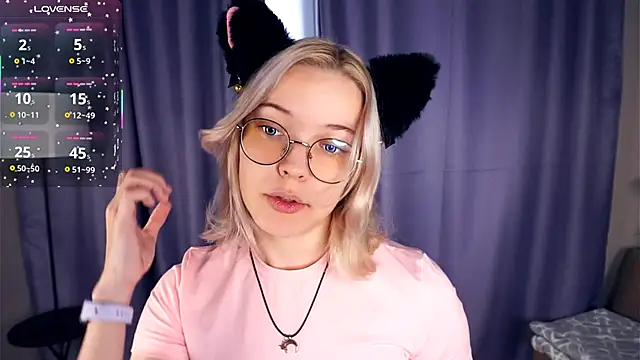 EdaKirkIin online show from 10.31.25