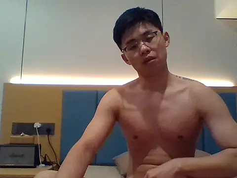 Snapshot of jensenyep chatting on 10.15.25 jensenyep online show from 10.15.25