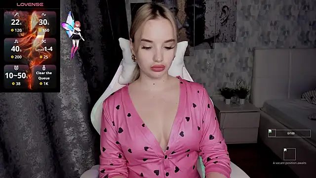 KiraKrox online show from 10.20.25