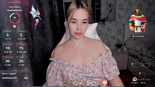 KiraKrox online show from 10.25.25