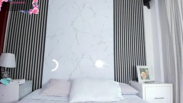 StephanAndSamantha online show from 09.25.25