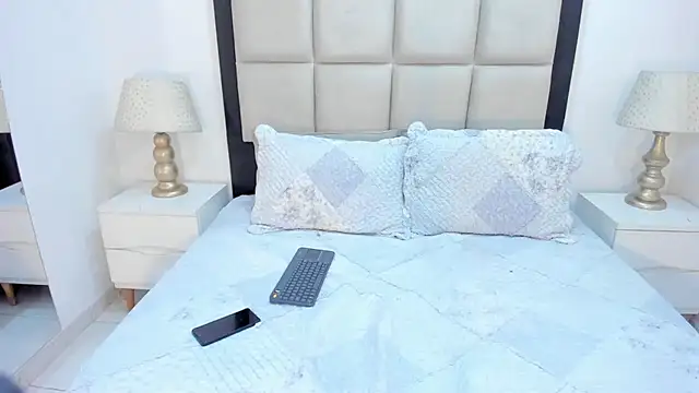 ElisabettaMonroy online show from 10.02.25