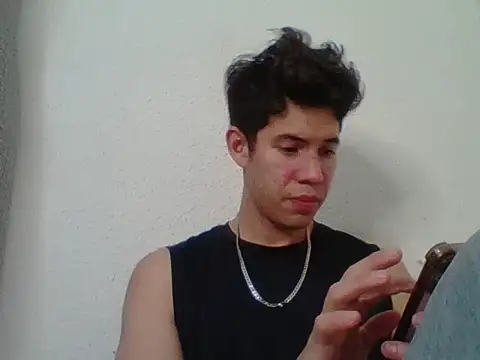 Snapshot of Maxtaylor18 chatting on 10.17.25 Maxtaylor18 online show from 10.17.25