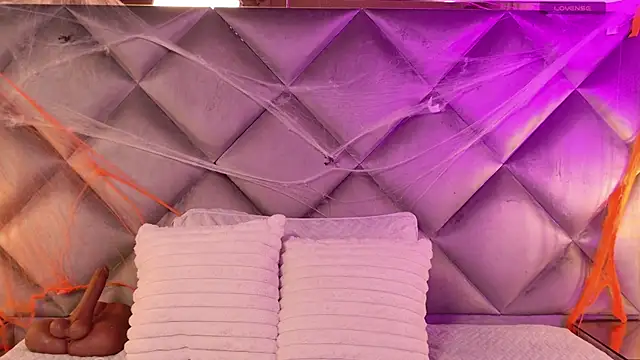 gemma sm online show from 10.24.25