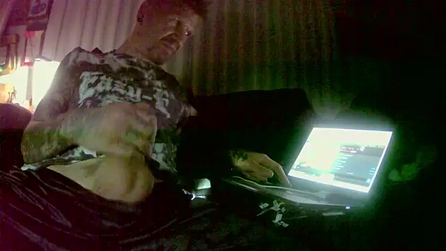 Snapshot of DrenchedScream5370_iml chatting on 10.27.25 DrenchedScream5370 iml online show from 10.27.25