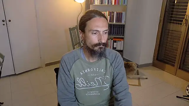 Snapshot of Mrkurt86 chatting on 10.12.25 Mrkurt86 online show from 10.12.25
