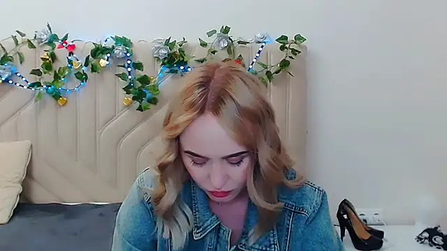 LiluMoon   online show from 04.29.26