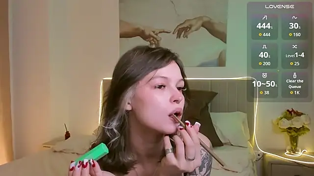 Snapshot of Lisa_Blossom chatting on 09.30.25 Lisa Blossom online show from 09.30.25