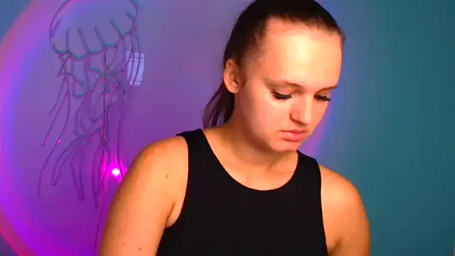 Aurora White online show from 09.09.25