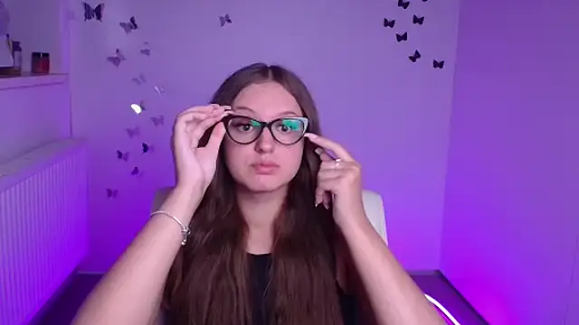 Aurora White online show from 09.10.25