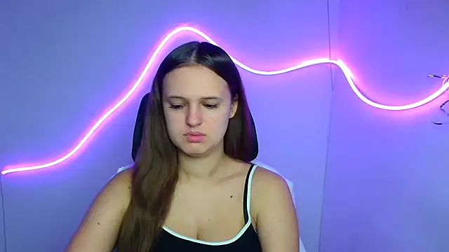 Aurora White online show from 09.28.25