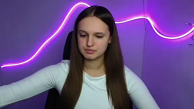 Aurora White online show from 10.02.25