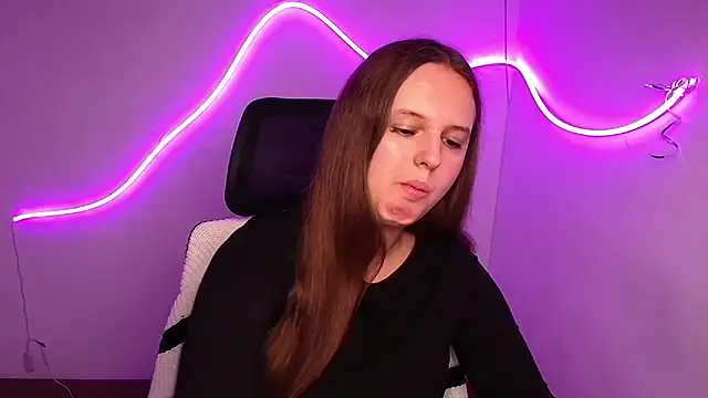 Aurora White online show from 10.08.25