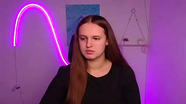 Aurora White online show from 10.10.25