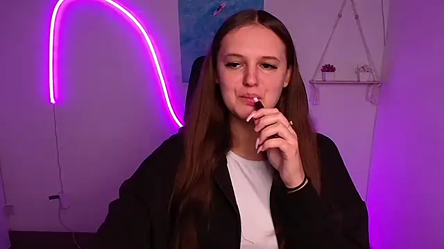 Aurora White online show from 10.20.25