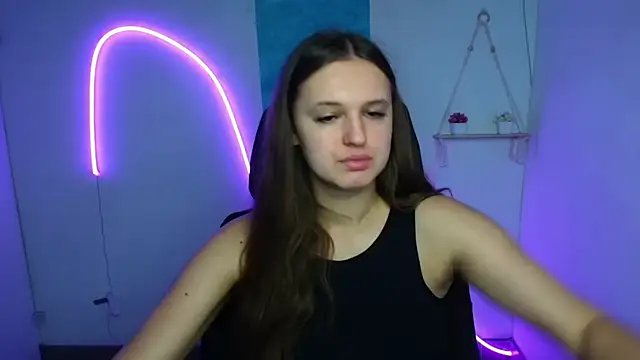 Aurora White online show from 10.25.25