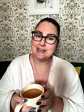 Snapshot of Lacey-BBW chatting on 09.22.25 Lacey-BBW online show from 09.22.25