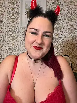 Snapshot of Lacey-BBW chatting on 10.31.25 Lacey-BBW online show from 10.31.25