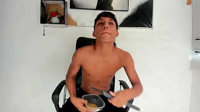 tyler twink boy online show from 12.01.25