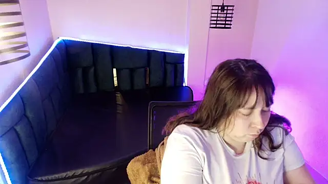  Emily rosee  online show from 12.03.25