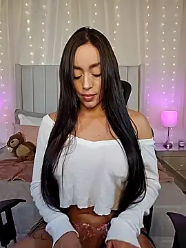 Snapshot of AriadnaTaylor chatting on 10.08.25 AriadnaTaylor online show from 10.08.25