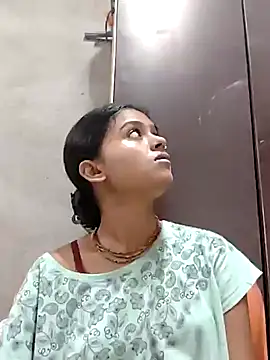 Snapshot of Tara2007 chatting on 10.11.25 Tara2007 online show from 10.11.25