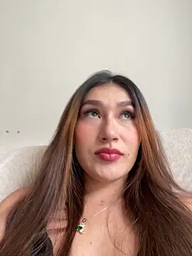 Isa Villamarin online show from 09.13.25