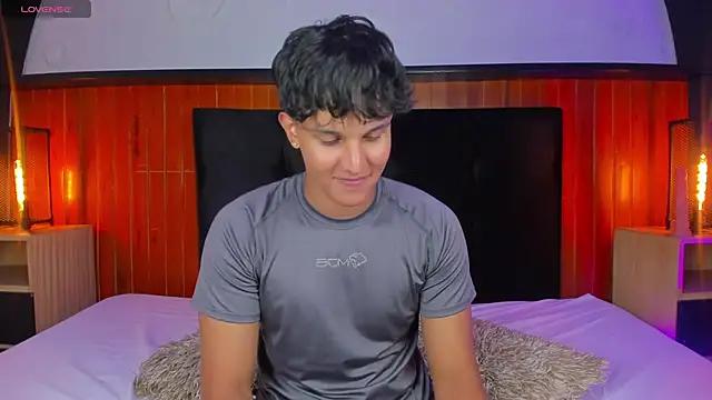 Leo Savage  online show from 09.22.25