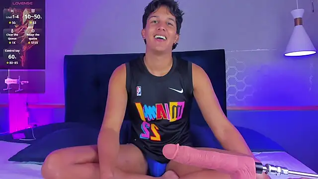 Leo Savage  online show from 09.27.25