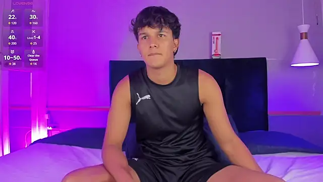 Leo Savage  online show from 10.03.25