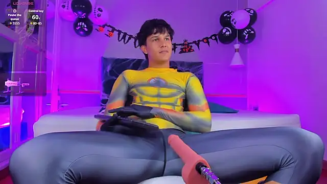 Leo Savage  online show from 10.13.25