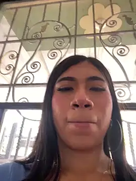 LiaSaenz27 online show from 09.20.25