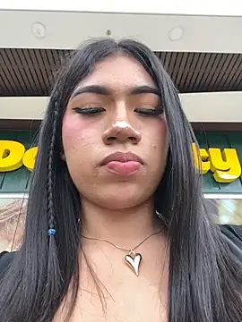 LiaSaenz27 online show from 10.29.25