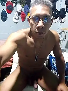 Snapshot of Sonic-75 chatting on 10.18.25 Sonic-75 online show from 10.18.25