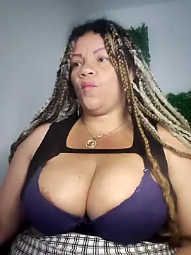 Eva Luxei online show from 02.25.26