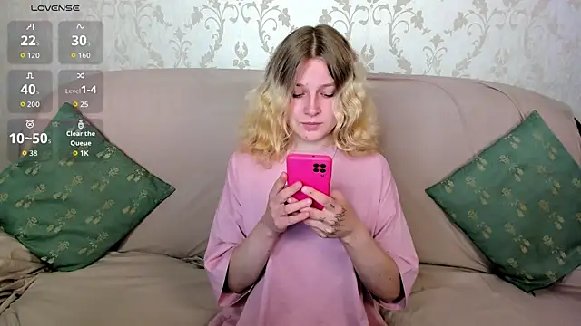 Velvet peach  online show from 09.10.25